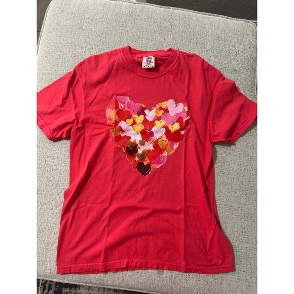 Tops - Comfort Colors Heart Graphic T-Shirt Womens Medium Red Good Painted Print Tee